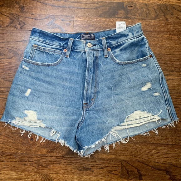 abercrombie natural rise shorts